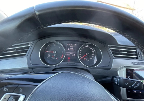 Volkswagen Passat cena 64900 przebieg: 209000, rok produkcji 2017 z Lubin małe 29